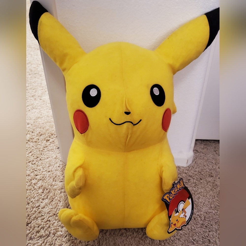 Character Plush | Pokemon Pikachu